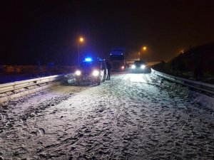 Erzincan’ın Yüksek Rakımlı Geçit Noktalarında Kar, Tipi Etkili Oldu