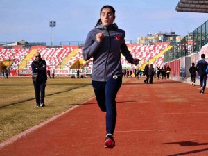Nevin İ̇nce: "En Büyük Hedefim 2024 Paris Olimpiyatları’nda Ülkemi En İyi Şekilde Temsil Etmek"