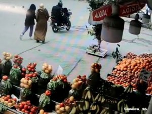 Motosikletli Kapkaççılar Esenyurt’ta Çaldı, Üsküdar’da Sattı
