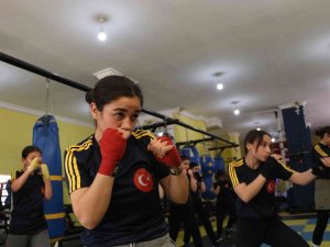 ’Altın Yumruk’ Pınar’ın Hedefi Avrupa Şampiyonluğu