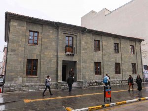 Genel Sekreter Çelikel Restore Edilen Tekel Binasını Gezdi