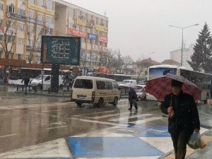 Isparta’ya Kar Yağışı Başladı