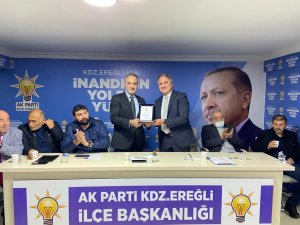 Ak Parti’de Kurucu Yönetim Bir Araya Geldi