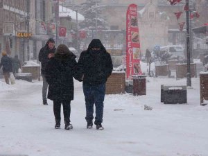 Yozgat Valiliğinden Yoğun Kar Yağışı Uyarısı