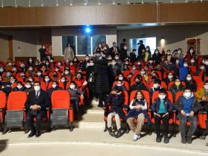 Erciş Belediyesinden Sinema Etkinliği
