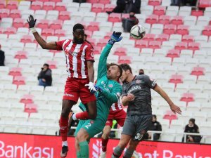 Ziraat Türkiye Kupası: Dg Sivasspor: 0 - Karagümrük: 0 (İ̇lk Yarı)