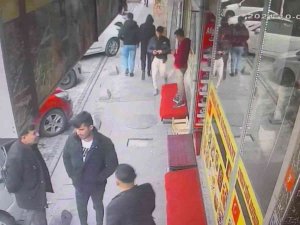 Husumetlisine Sokak Ortasında Ateş Açtı, Saldırı Anı Kameraya Yansıdı