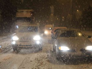 Burdur’da Şehirlerarası Yollar 3 Saat Sonra Trafiğe Açıldı