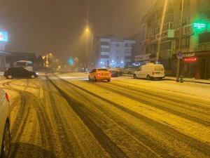 Ankara’da Kar Yağışı Etkili Oldu