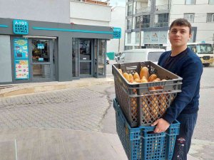 Sokağındaki Zincir Marketleri Dize Getirdi: Ekmek 1 Tl’ye Düştü