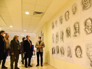 İ̇ki Yıl Boyunca Ortaya Çıkardıkları Çalışmaları Sergilediler