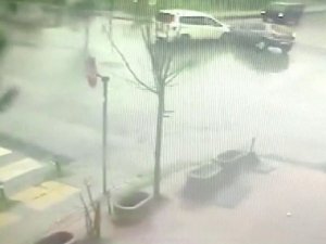 Ataşehir’de Vukuatlı Kavşak: Sürekli Kaza Oluyor