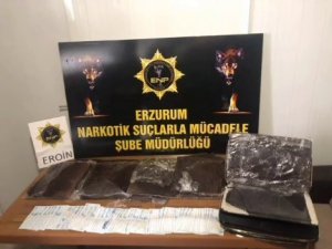 Narkotik Köpeği Eris, Erzurum’da Uyuşturucuya Geçit Vermiyor