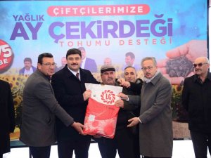 Kahramankazan Belediyesi’nden Çiftçilere Yağlık Ayçiçeği Tohumu Desteği