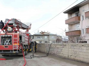 Van’da Korkutan Yangın