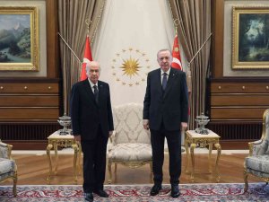 Cumhurbaşkanı Recep Tayyip Erdoğan, Mhp Genel Başkanı Devlet Bahçeli’yi Kabul Etti.