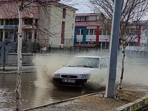 Ardahan’da Eriyen Kar Su Baskınlarına Yol Açtı