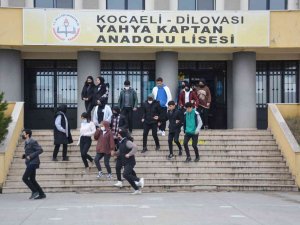 Öğrenciler Deprem Gerçeğini Tatbikatla Öğrendi