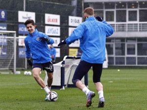Fenerbahçe’de Trabzonspor Maçı Hazırlıkları Sürüyor