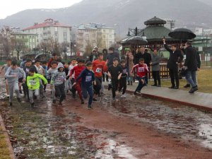 Solhan’da 113 Sporcu Şampiyonluk İçin Yarıştı