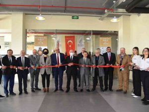 Manisa’da ‘İ̇stanbul Bahçe Ve Çiçek’ Resim Sergisi Açıldı
