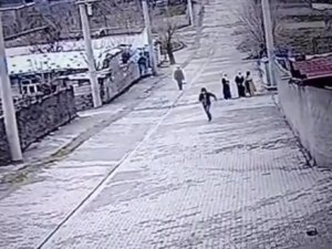 Diyarbakır’da Kadının Boynundaki Altın Kolyeyi Çalan Hırsızlar Yakalandı