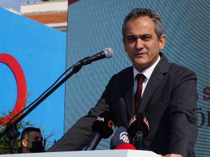 Bakan Özer’den Okullardaki Covid-19 Tedbirleriyle İlgili Açıklama