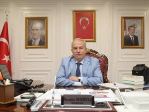 İ̇lkadım’da Karla Kaplanan Yollar Ulaşıma Açılıyor