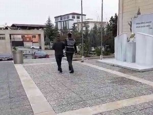 Siirt’te Demir Panoları Çalan Hırsızlardan 1’i Tutuklandı