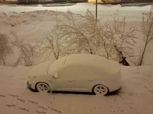 Bitlis’te Okullara Kar Engeli