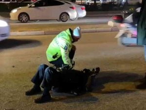 Polis Yaralının Başında Bekleyip Moral Verdi