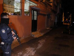 Polislere Tabancayla Ateş Açıp Kaçtı, Saklandığı Evinde Yakalandı