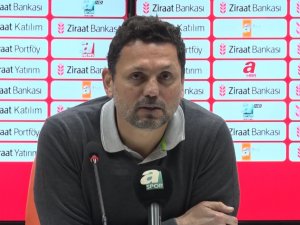 Erol Bulut: "Bir Futbolcu Karaktersizliğini Bu Kadar Ön Plana Çıkarabilir"