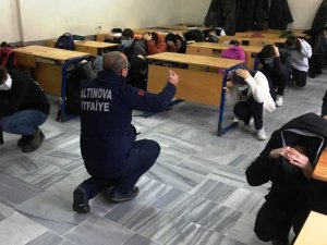 Öğrencilere, Deprem Ve Yangın Tatbikatı
