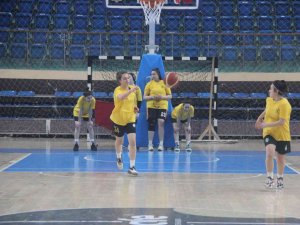 Düzce Atletik, Fenerbahçe Maçının Hazırlıklarını Sürdürüyor