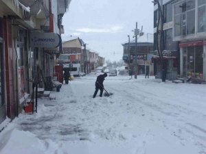 Karlıova’da Kar Yağışı
