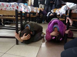 Mersin’deki Okullarda Deprem Tatbikatı