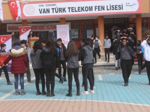 Van’da Bin 300 Okulda Deprem Tahliye Tatbikatı