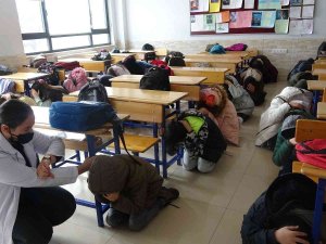 Tatbikatta Depremden Böyle Korundular