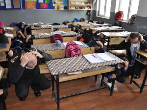 Kars’ta Gerçeği Aratmayan Deprem Tatbikatı