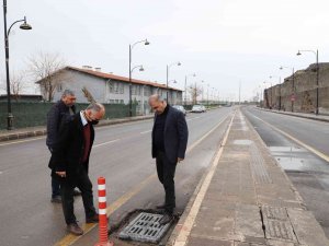 Di̇ski̇ Çalınan Izgaralar Yerine Geri Dönüşümsüz Malzemeden Yapılanları Bırakıyor