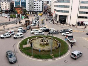 ‘Akıllı Kavşak’ Çalışmaları Cumhuriyet Meydanı’nda Başladı