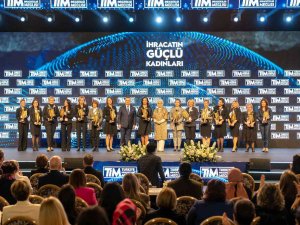 Türkiye’nin Başarılı İhracatçı Kadınları Ödüllendirildi