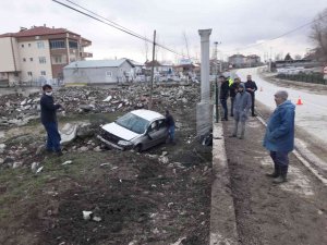 Cenazeye Giderken Kaza Yaptılar: 6 Yaralı