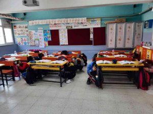 Selendi’de “Deprem Anı Ve Tahliye Tatbikatı” Yapıldı