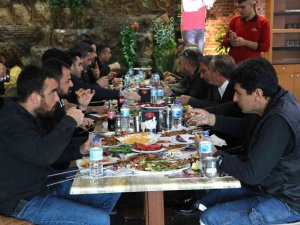 Adanalıların Obez Olduğu Ortaya Çıktı, Vatandaşlar ‘İ̇yi Ki Obeziz’ Dedi