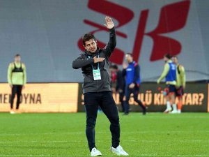 Emre Belözoğlu, Beşiktaş Karşısında Rekor Peşinde