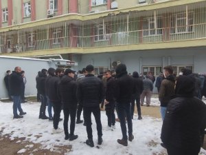 Kazada Ölen Gençlerin Aileleri Cenazeleri Bekliyor