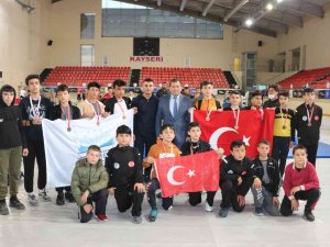 Okullar Arası Yıldız Güreş Müsabakaları Tamamlandı