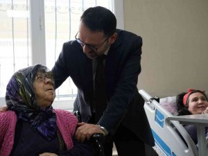 Yetiştirme Yurdunda Büyüdü, Dezavantajlı Hayatların Kahramanı Oldu